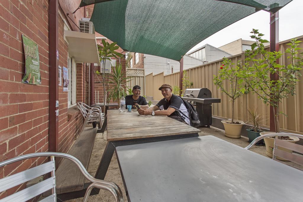 The Emperors Crown Hostel Perth Exterior foto